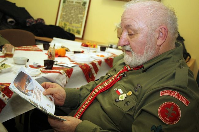 Kolędowanie w harcerskim kręgu (zdjęcia)