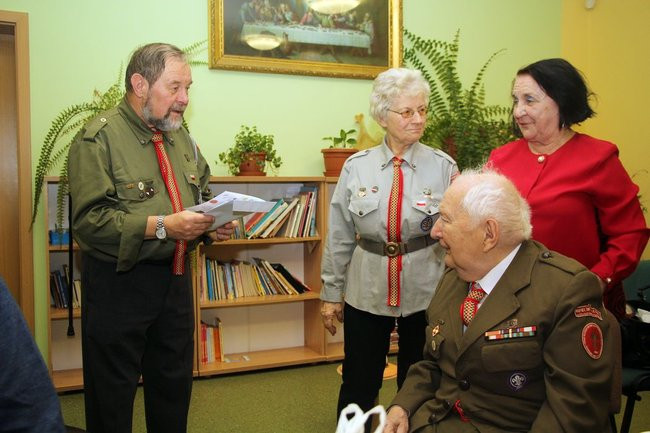 Kolędowanie w harcerskim kręgu (zdjęcia)