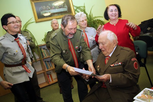 Kolędowanie w harcerskim kręgu (zdjęcia)
