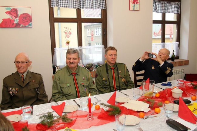 Harcerze łamali się opłatkiem (zdjęcia)