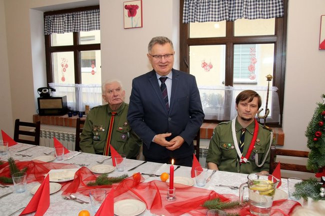 Harcerze łamali się opłatkiem (zdjęcia)