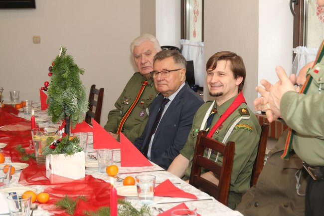 Harcerze łamali się opłatkiem (zdjęcia)