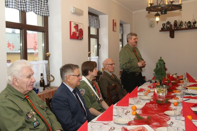 Harcerze łamali się opłatkiem (zdjęcia)