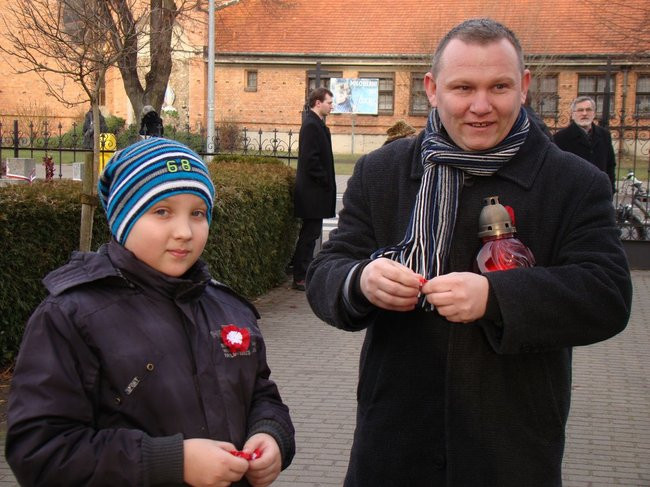 Ich nie uczyła o ojczyźnie szkoła (zdjęcia)