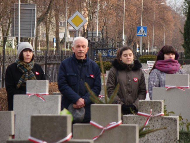 Ich nie uczyła o ojczyźnie szkoła (zdjęcia)