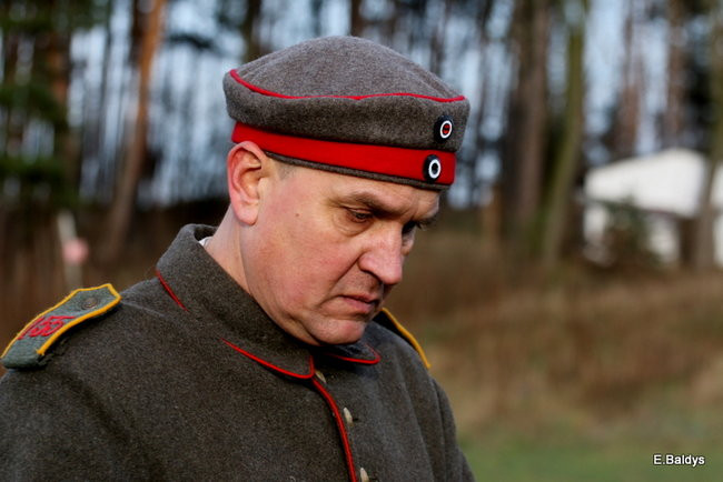 Powstańcy dopingowani przez setki widzów (zdjęcia)