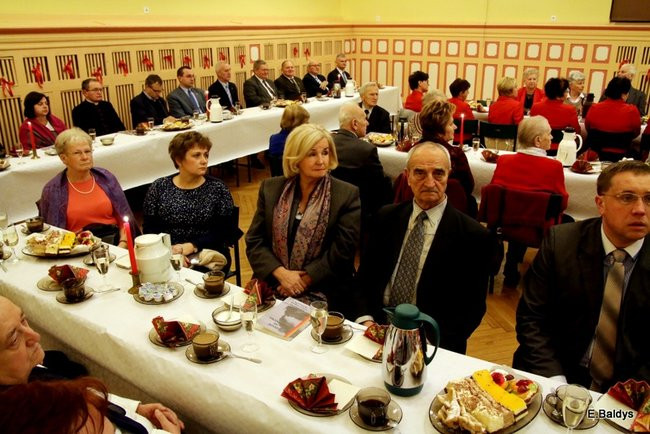 Sybiracy łamali się opłatkiem (zdjęcia)