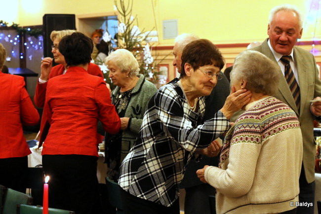 Sybiracy łamali się opłatkiem (zdjęcia)