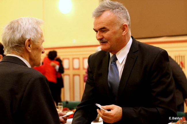 Sybiracy łamali się opłatkiem (zdjęcia)