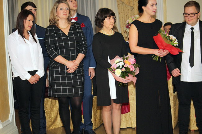 Studniówkowa zabawa w Rawiczu (zdjęcia)