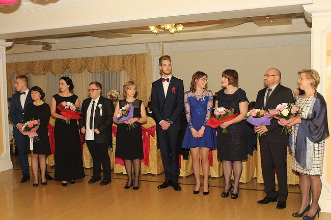 Studniówkowa zabawa w Rawiczu (zdjęcia)