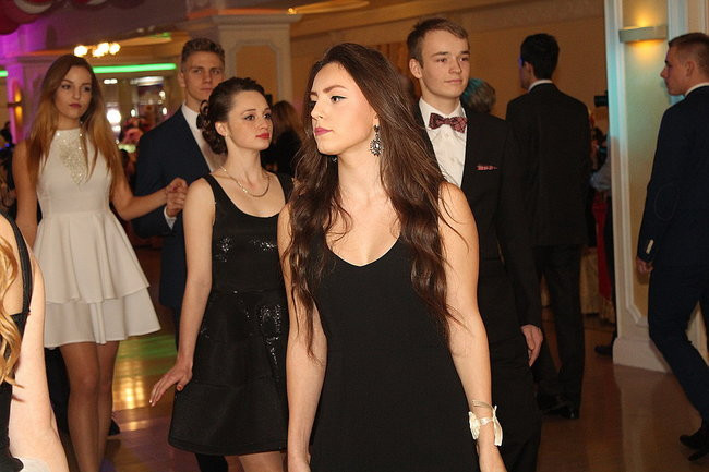 Studniówkowa zabawa w Rawiczu (zdjęcia)