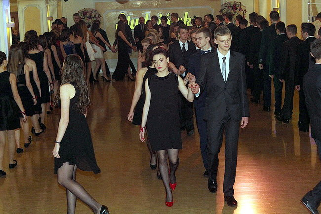 Studniówkowa zabawa w Rawiczu (zdjęcia)