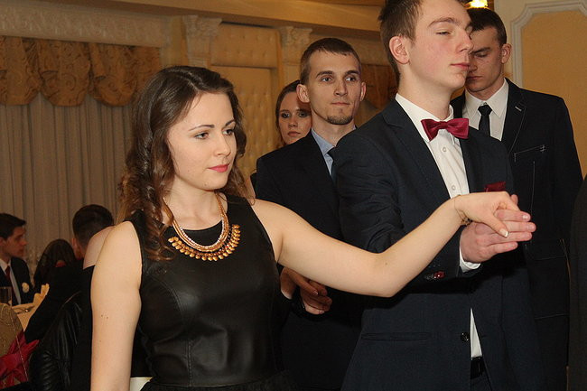 Studniówkowa zabawa w Rawiczu (zdjęcia)