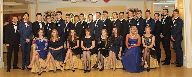 Studniówkowa zabawa w Rawiczu (zdjęcia)