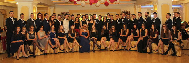 Studniówkowa zabawa w Rawiczu (zdjęcia)