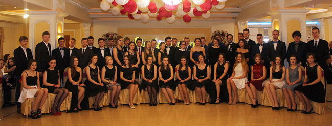 Studniówkowa zabawa w Rawiczu (zdjęcia)