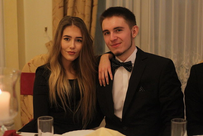 Studniówkowa zabawa w Rawiczu (zdjęcia)