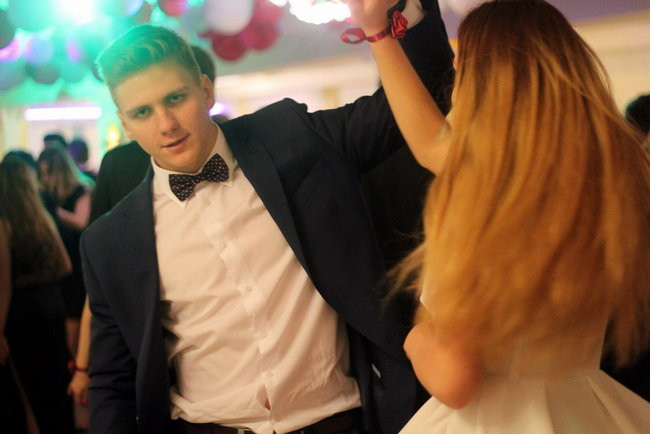 Studniówkowa zabawa w Rawiczu (zdjęcia)