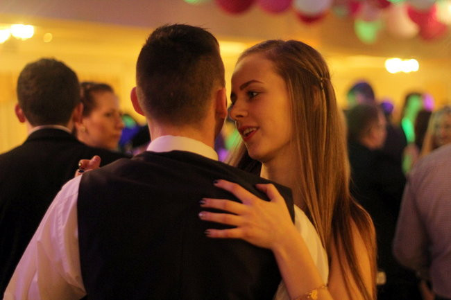 Studniówkowa zabawa w Rawiczu (zdjęcia)