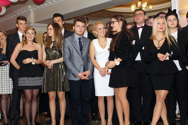 Studniówkowa zabawa w Rawiczu (zdjęcia)