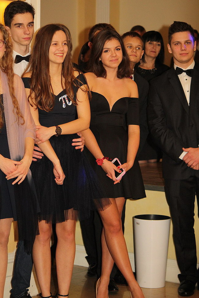 Studniówkowa zabawa w Rawiczu (zdjęcia)