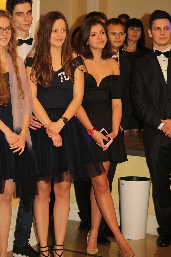 Studniówkowa zabawa w Rawiczu (zdjęcia)