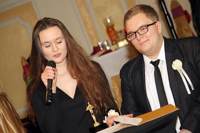 Studniówkowa zabawa w Rawiczu (zdjęcia)