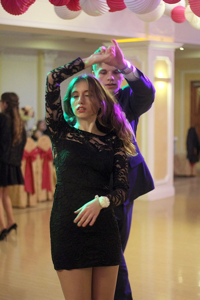 Studniówkowa zabawa w Rawiczu (zdjęcia)