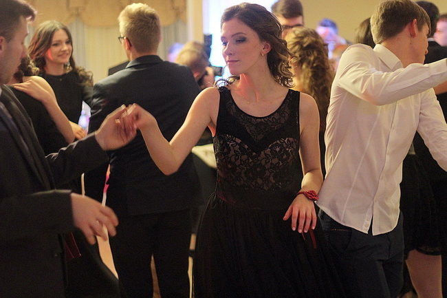 Studniówkowa zabawa w Rawiczu (zdjęcia)