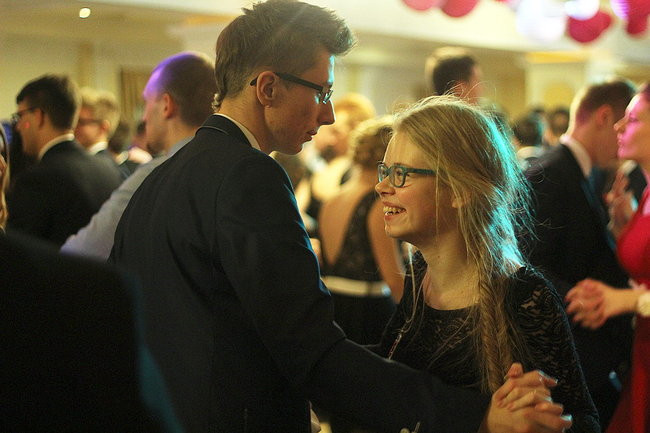 Studniówkowa zabawa w Rawiczu (zdjęcia)