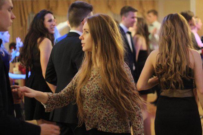 Studniówkowa zabawa w Rawiczu (zdjęcia)