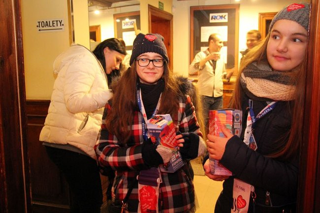 WOŚP w Rydzynie zebrała około 14.500 zł (wideo i zdjęcia)