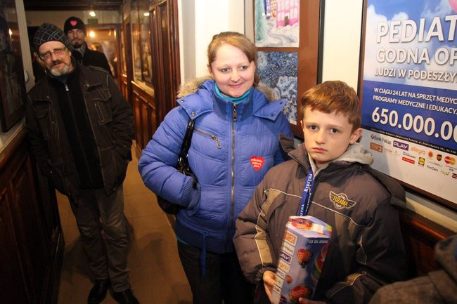 WOŚP w Rydzynie zebrała około 14.500 zł (wideo i zdjęcia)