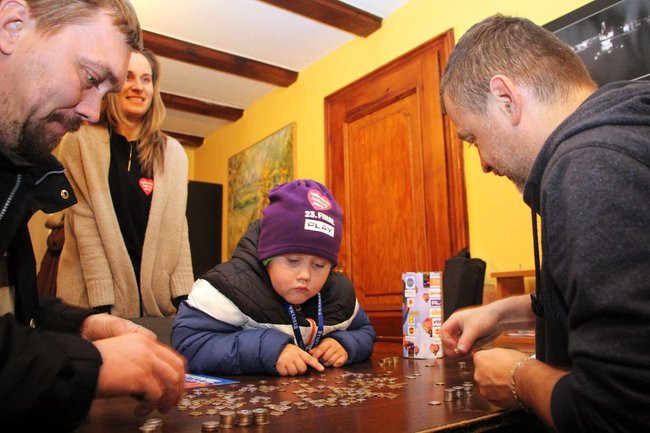 WOŚP w Rydzynie zebrała około 14.500 zł (wideo i zdjęcia)