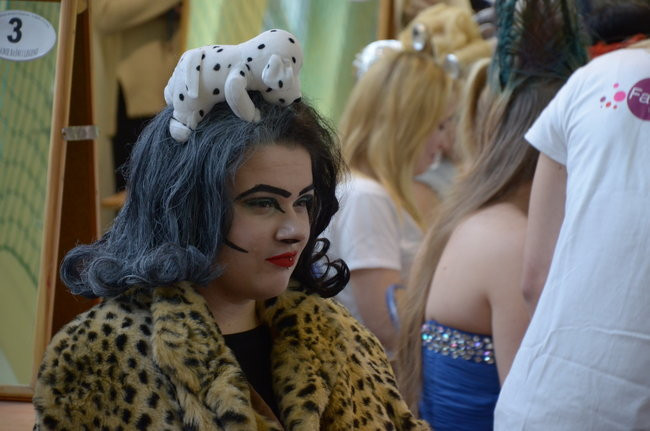 Zwyciężyła fryzura w kształcie łabędzia (zdjęcia)