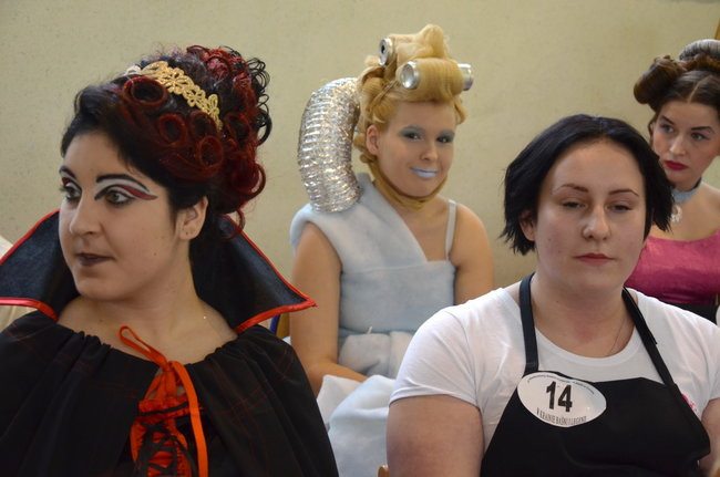 Zwyciężyła fryzura w kształcie łabędzia (zdjęcia)