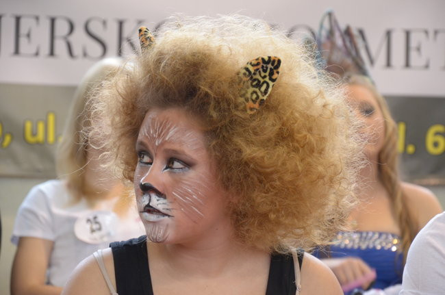 Zwyciężyła fryzura w kształcie łabędzia (zdjęcia)