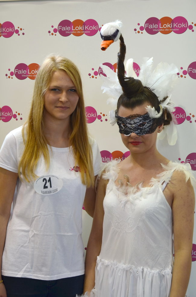 Zwyciężyła fryzura w kształcie łabędzia (zdjęcia)