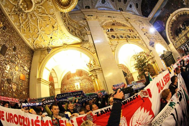 Kibice Unii Leszno na Jasnej Górze (zdjęcia)