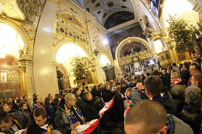 Kibice Unii Leszno na Jasnej Górze (zdjęcia)