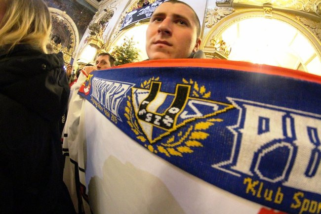 Kibice Unii Leszno na Jasnej Górze (zdjęcia)