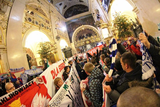 Kibice Unii Leszno na Jasnej Górze (zdjęcia)