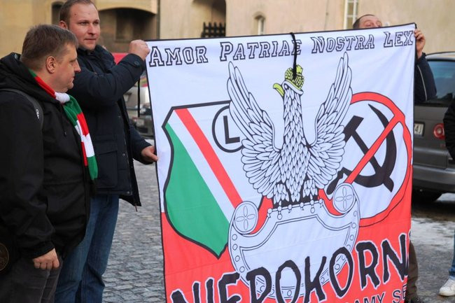 Kibice Unii Leszno na Jasnej Górze (zdjęcia)