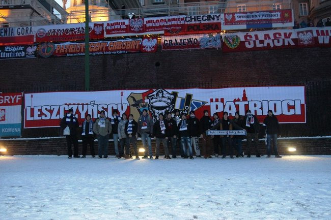 Kibice Unii Leszno na Jasnej Górze (zdjęcia)