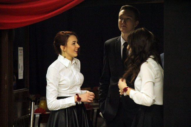 II LO w Lesznie: studniówka pod znakiem Jamesa Bonda (zdjęcia)