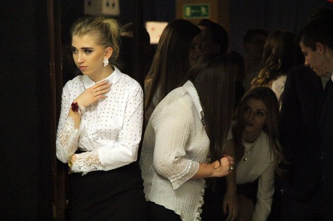 II LO w Lesznie: studniówka pod znakiem Jamesa Bonda (zdjęcia)