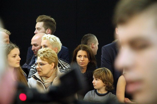 II LO w Lesznie: studniówka pod znakiem Jamesa Bonda (zdjęcia)