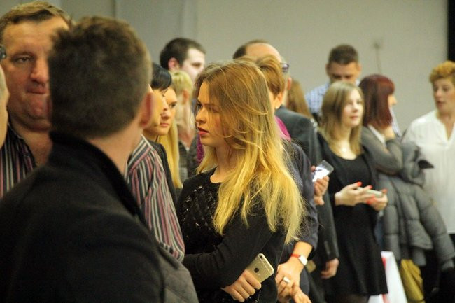 II LO w Lesznie: studniówka pod znakiem Jamesa Bonda (zdjęcia)