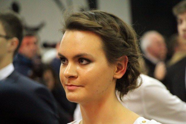 II LO w Lesznie: studniówka pod znakiem Jamesa Bonda (zdjęcia)